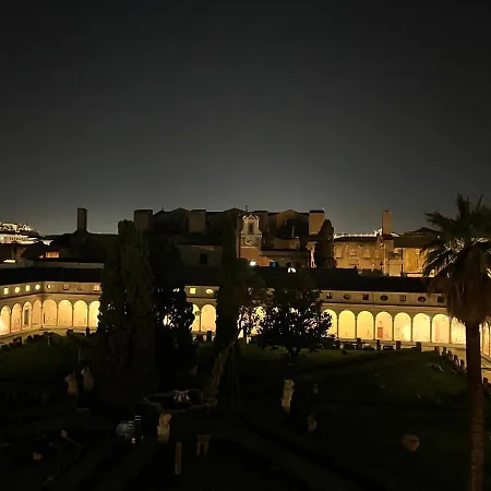 Michelangelo Garden בית הארחה